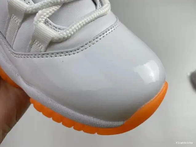 JORDAN AH7860-139 11 CITRUS LOW AIR RETRO BRIGHT 0524